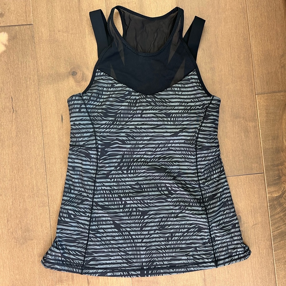 Lululemon Running In The City Stripe Feather Print Slate Black Tank Top Size 6